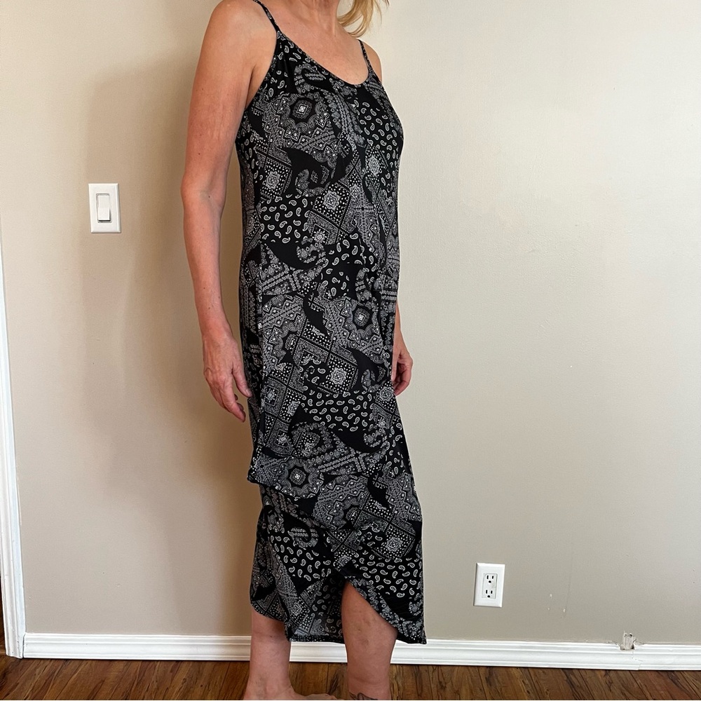 India Boutique Black and White Patterned Jumpsuit - Picture 3 of 5